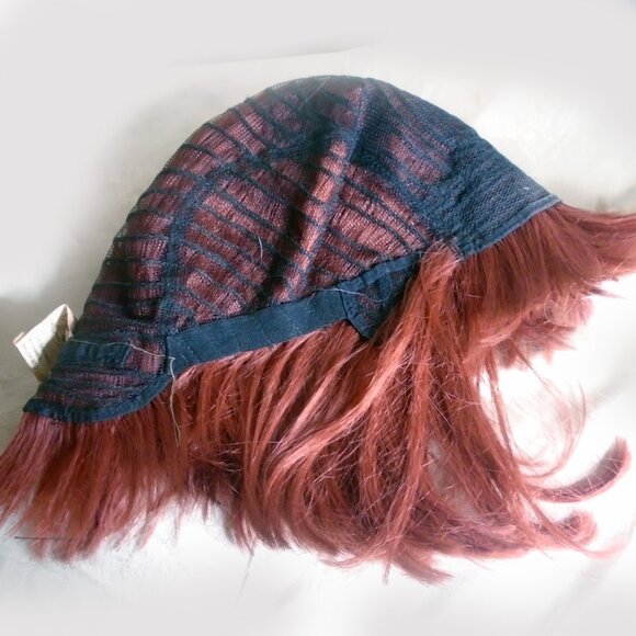 Red Hair Wig, Classic Bob for 50s Looks and 60s 70s 80s etc Styles - Picture 6 of 15